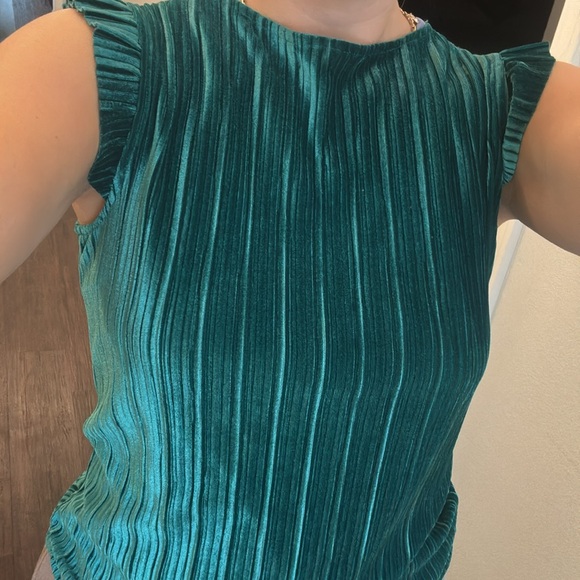 Green suede top - Picture 7 of 7